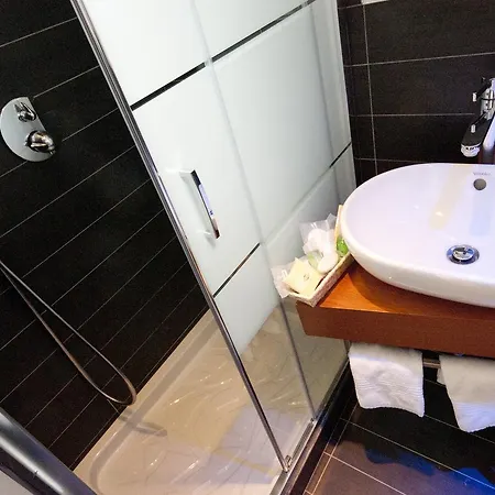 Otel Anita 3*